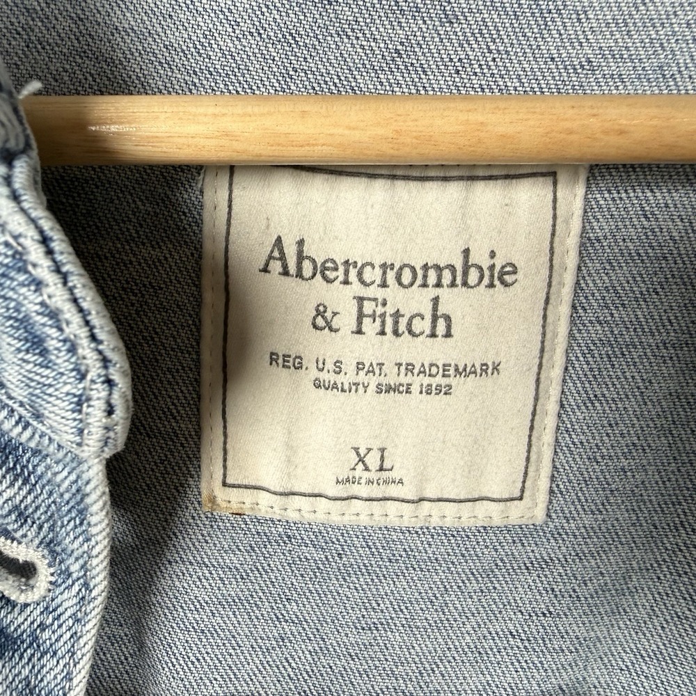 Abercrombie & Fitch Oversized Denim Shirt Jacket Shacket Light Wash Extra Large - Picture 5 of 9